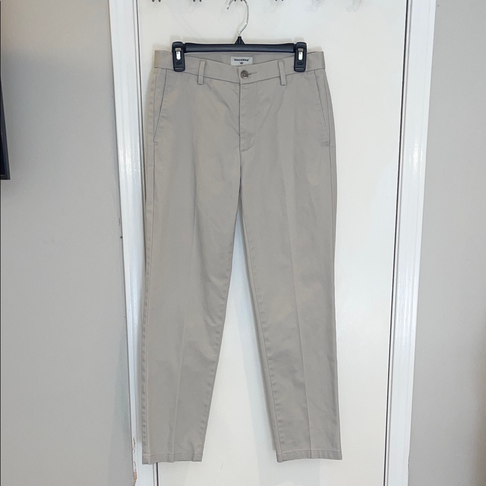 Dockers Men's Khaki Chinos